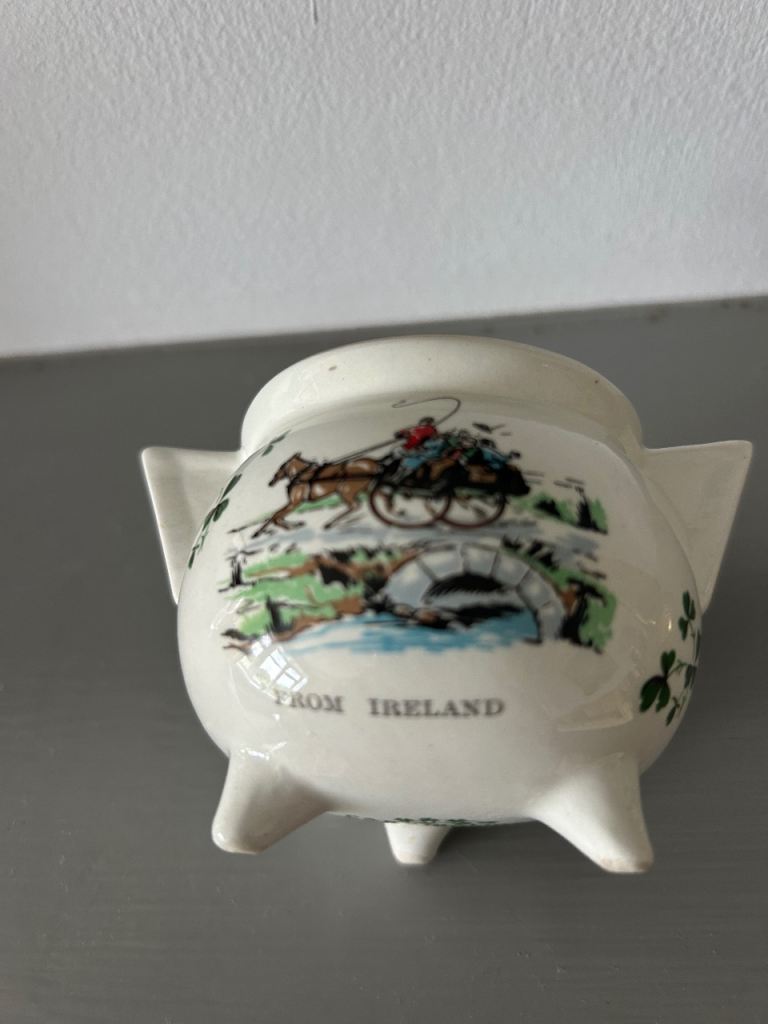 Carrigaline Pottery Ireland sugar bowl - Good Condition