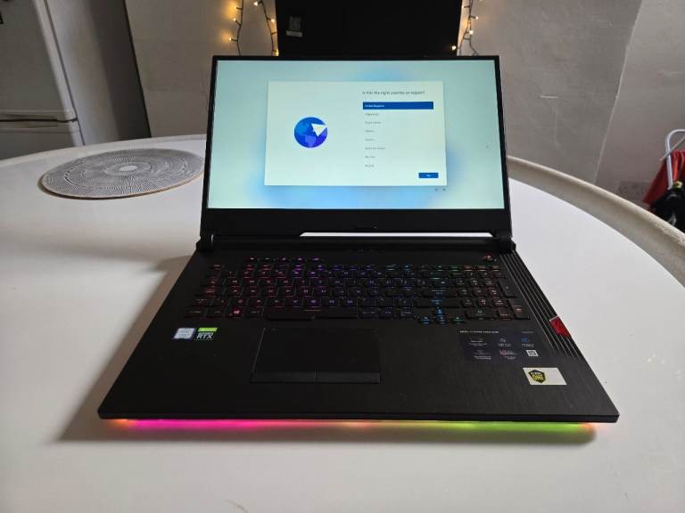 Asus Rog Strix Hero III laptop