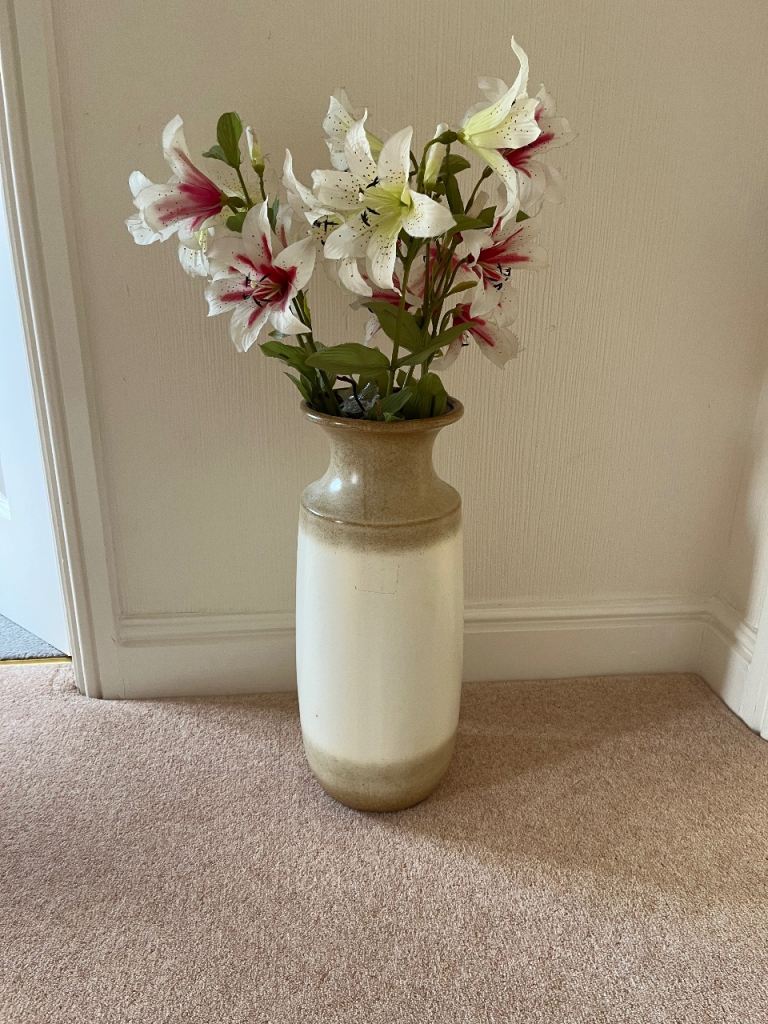 pot Cream vase 