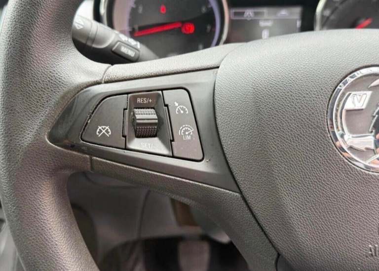 2017 Vauxhall Astra 1.4T 16V 125 Design 5dr HATCHBACK PETROL Manual