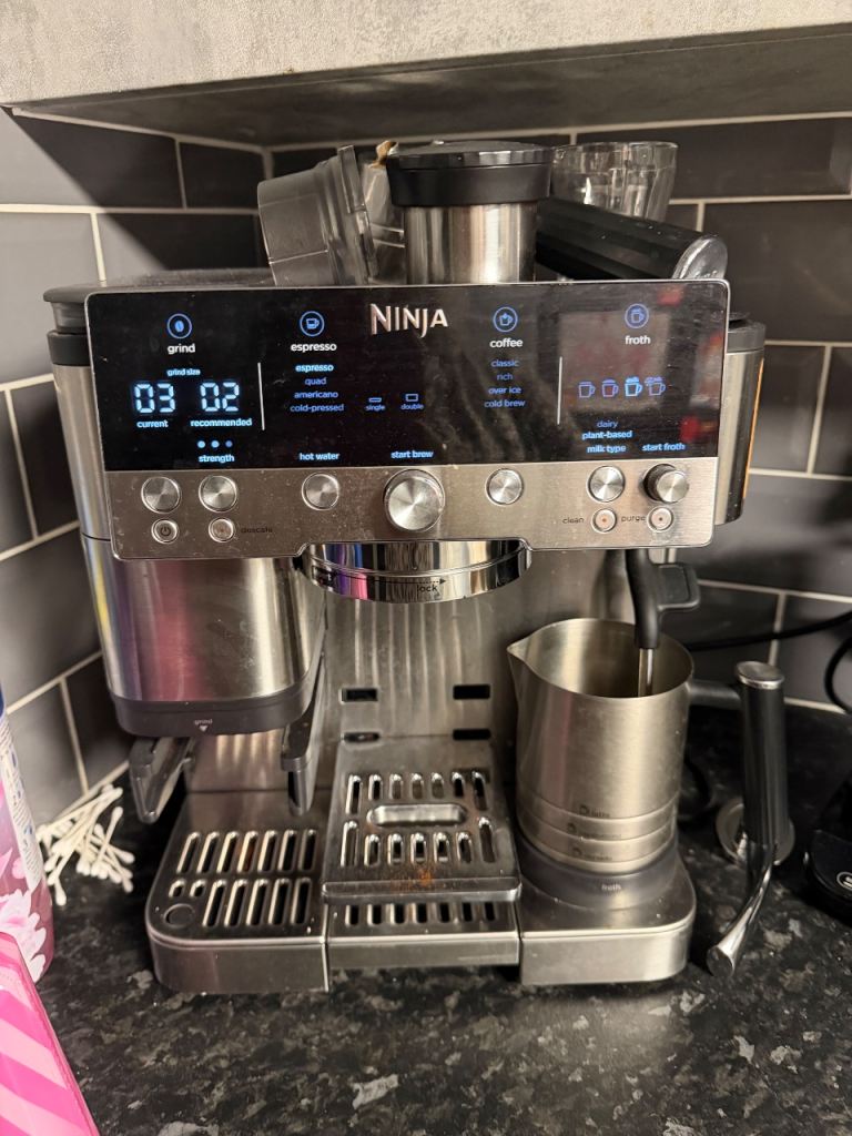 Ninja luxe cafe coffee machine