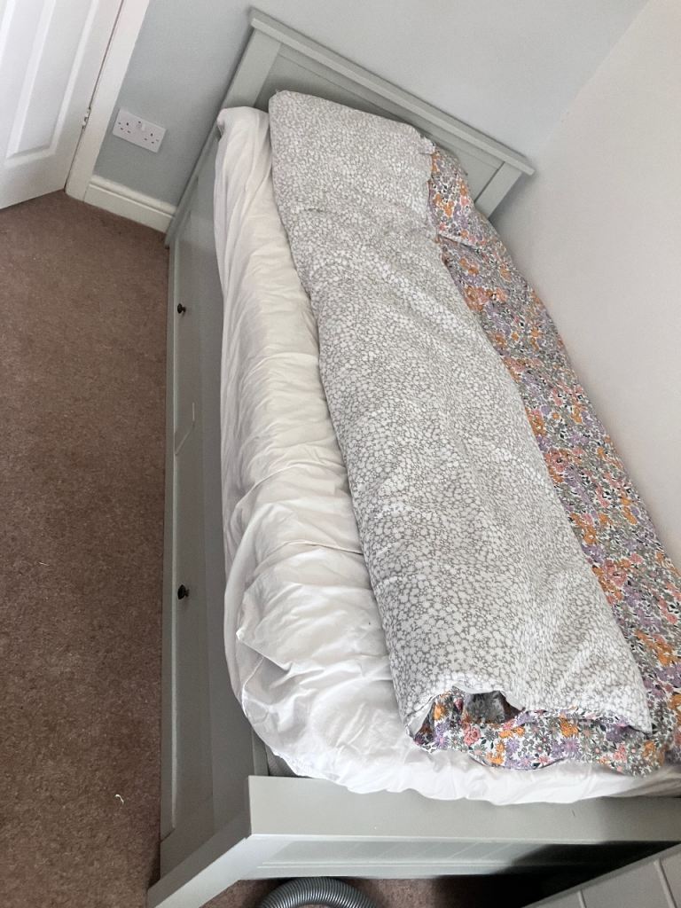 Trundle bed