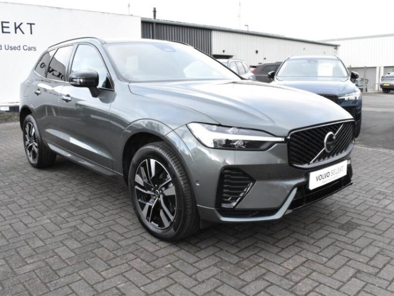 VOLVO XC60 2.0 B5P Plus Dark 5dr AWD Geartronic