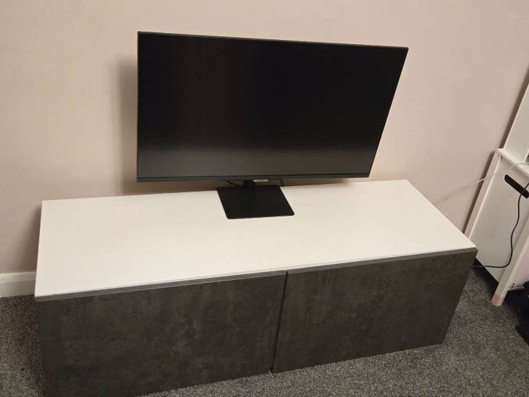 Ikea Besta tv Bench white, with Charcoal doors