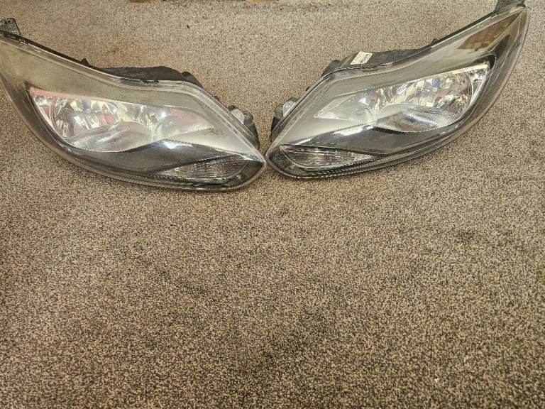 Ford focus headlights 2014