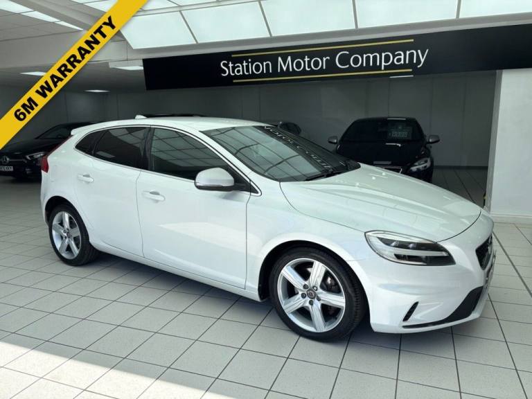 2016 Volvo V40 2.0 T2 R-Design Hatchback 5dr Petrol Manual Euro 6 (s/s) (122 ps) Hatchback Petrol...