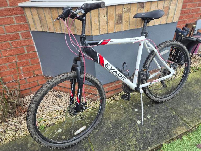 Mans Apollo 20 inch frames mountain bike, delivery available 