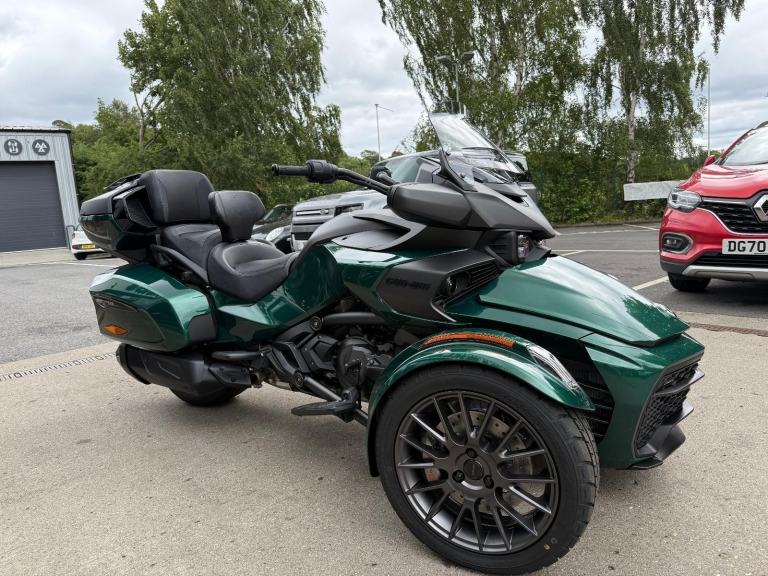 2025 Can-Am Spyder F3 Limited 1330cc 6 speed semiauto trike British Racing Green