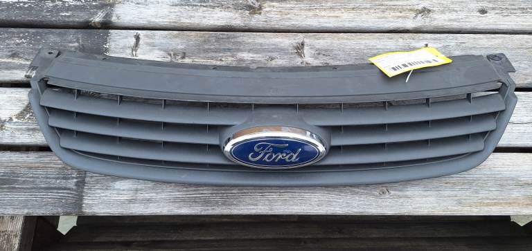 Ford C Max Front Grill. 
