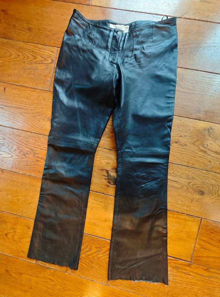Leather women's trousers 