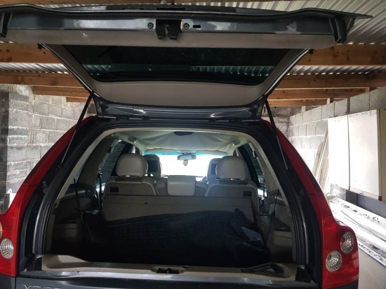 2005 volvo xc90 2.4 d5 executive breaking for spares