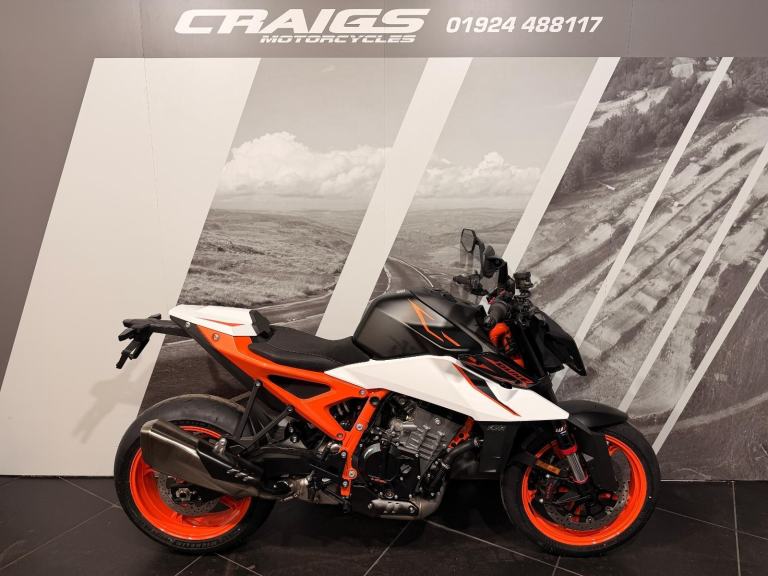 KTM 990 DUKE R 2026 NEW NAKED STREET BIKE AT CRAIGS MOTORCYCLES 