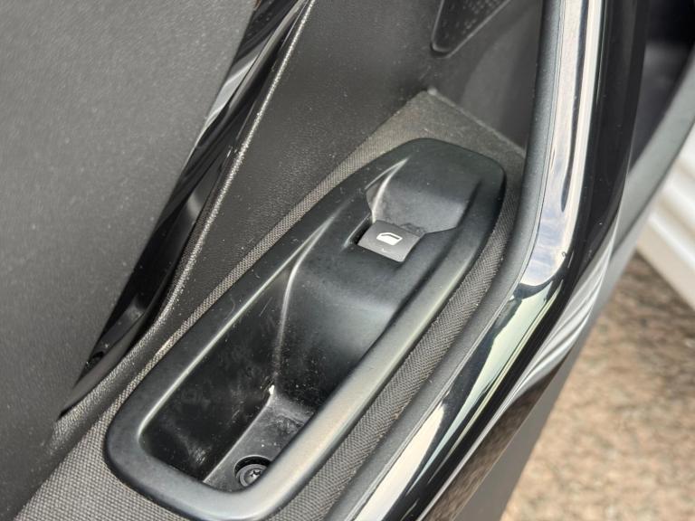 2016 Peugeot 208 1.2 PureTech 82 Active 3dr HATCHBACK PETROL Manual