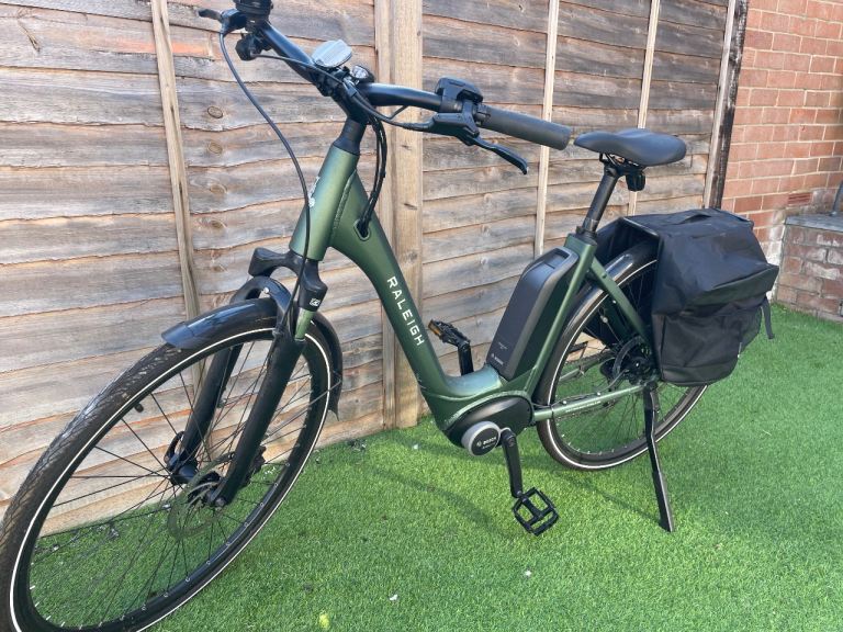 E-bike Raleigh Motus electric bike large frsme 