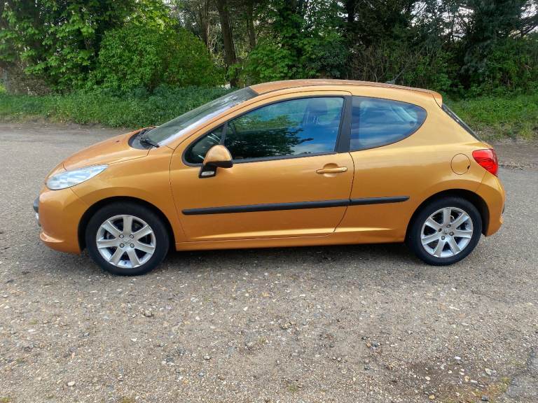 2006 PEUGEOT SPORTS HDI DIESEL 3 DOOR HATCHBACK. 55 mpg., £20 TAX LONG MOT.