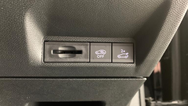 2025 Peugeot 3008 1.2 Hybrid 136 GT 5dr e-DSC6 HATCHBACK PETROL Automatic