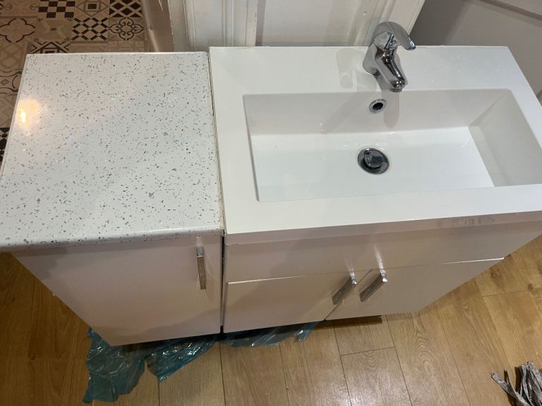 Bathroom Vanity unit with Sink 