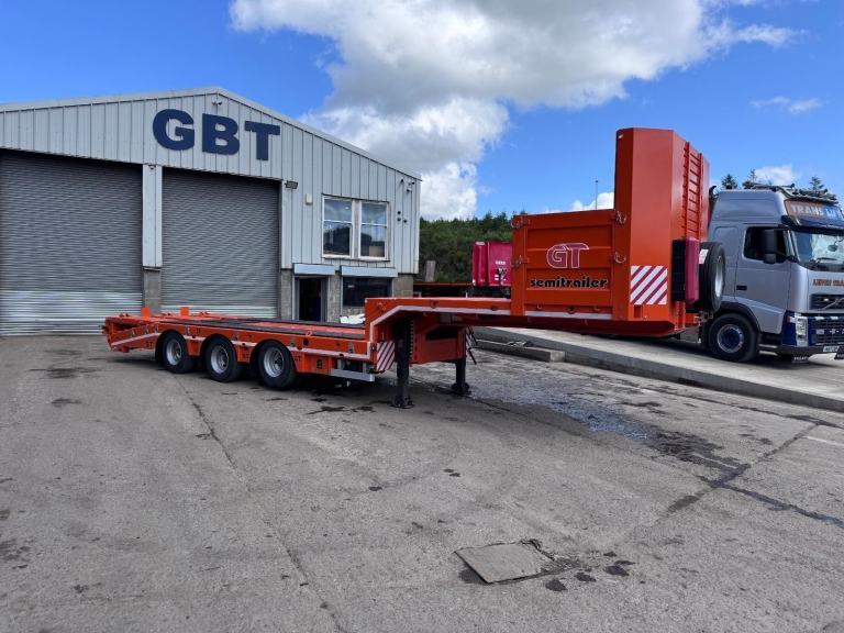 NEW Tri Alxe Urban Low loader trailer 