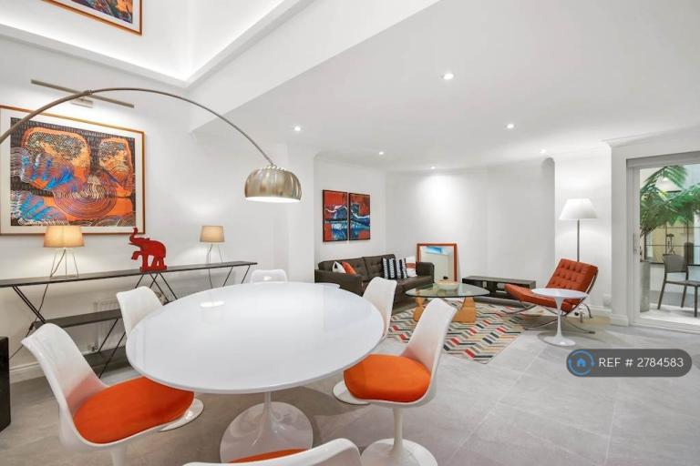 1 bedroom flat in Macklin Street, London, WC2B (1 bed) (#2784583)