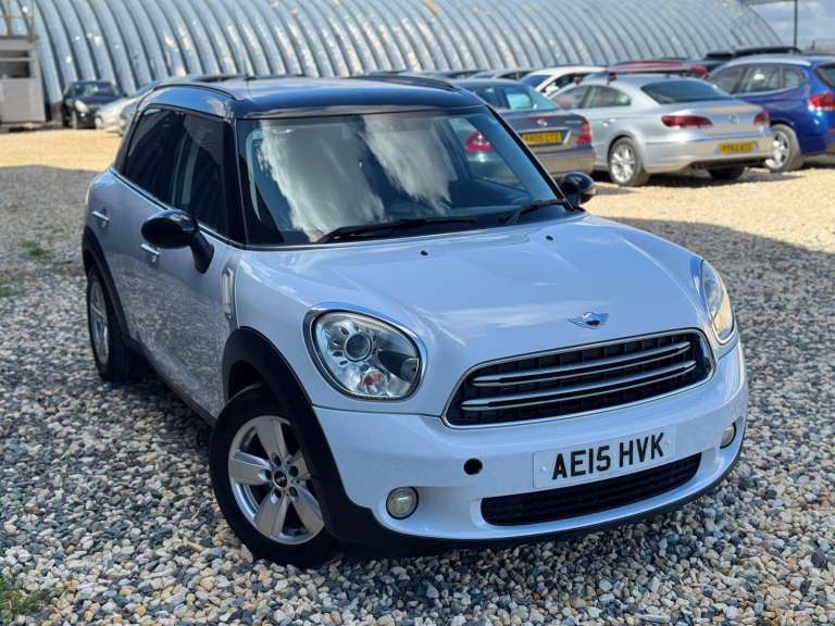 MINI Countryman Cross-Over 2.0 D Cooper Auto Diesel Automatic