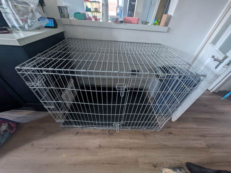 Large Metal Dog Crate with Removable Tray