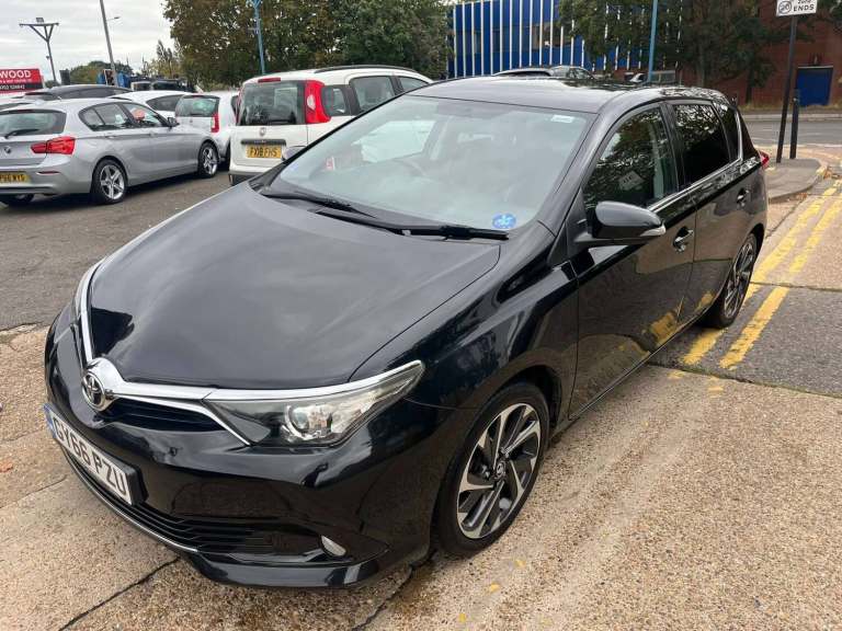 2016 Toyota Auris 1.2 Auris Design VVT-i CVT 5dr Hatchback Petrol Automatic