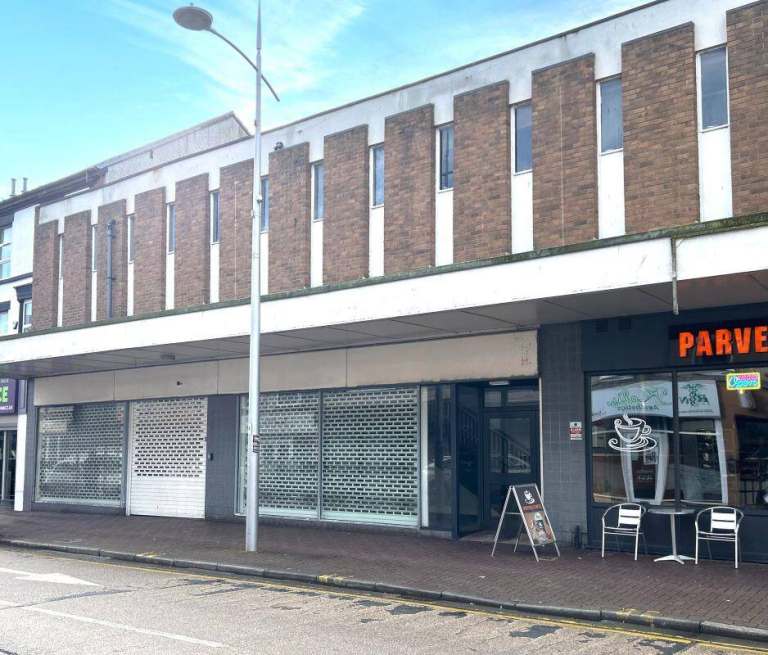 GROUND FLOOR COMMERCIAL UNIT - AVAILABLE NOW - RHYL