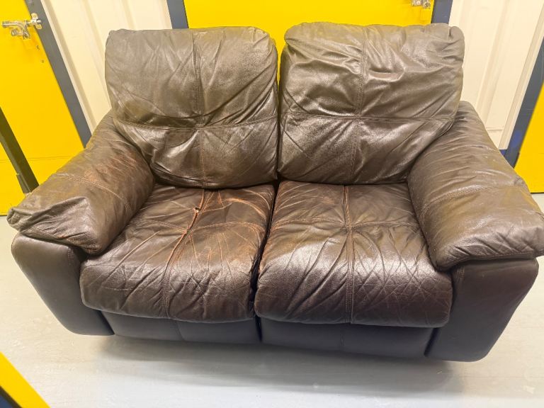 Free 2 seater leather recliner in good condition used free to collect