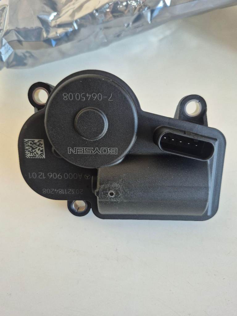 NEW MERCEDES-BENZ CLA C117 EXHAUST GAS FLAP CONTROLLER A0009061201 