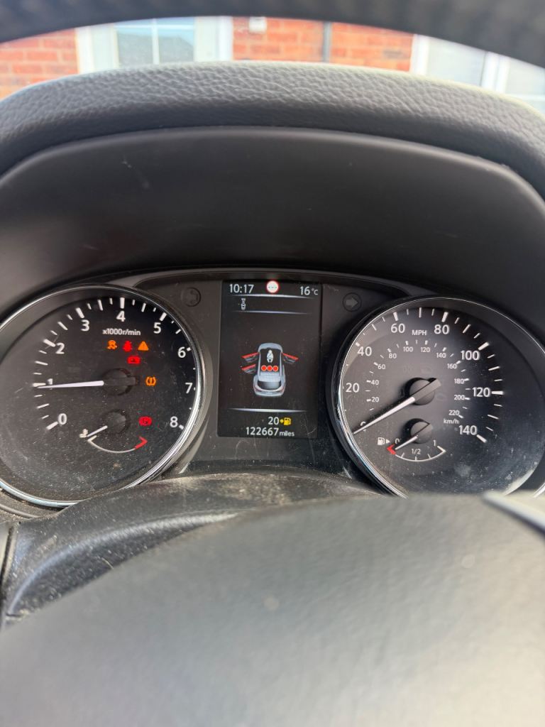 Nissan, QASHQAI, Hatchback, 2015, Manual, 1197 (cc), 5 doors