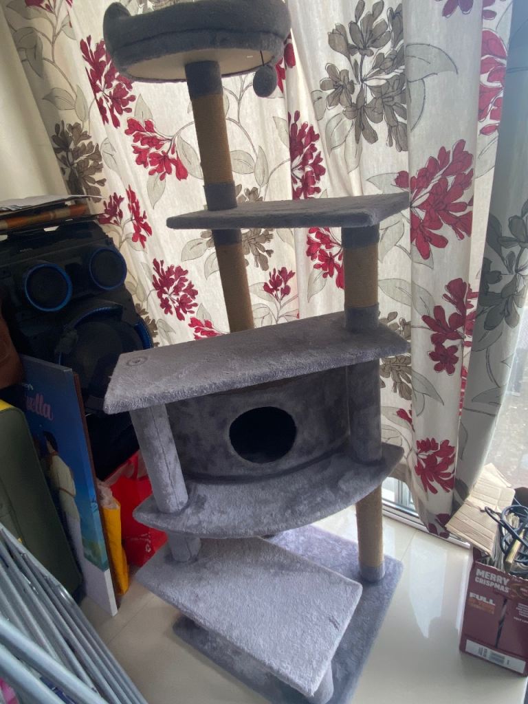 Large cat tower bed