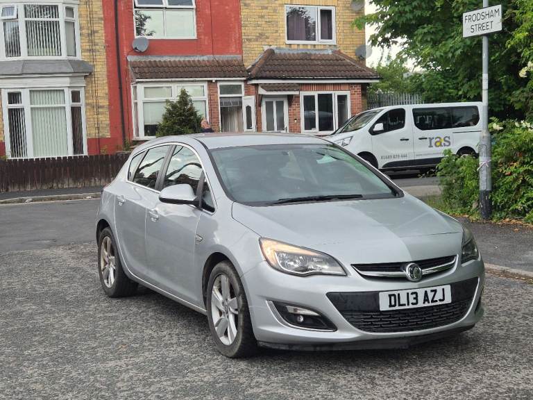 Vauxhall, ASTRA, Hatchback, 2013, Manual, 1686 (cc), 5 doors
