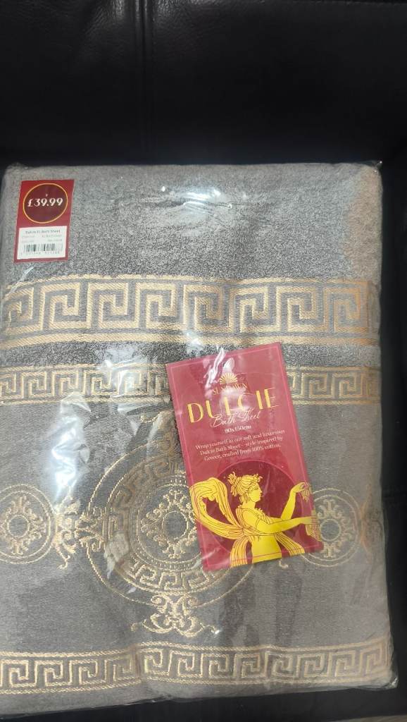 Pack of X3 Jumbo XL Bath Sheets, Grey and Gold, New With Tags 