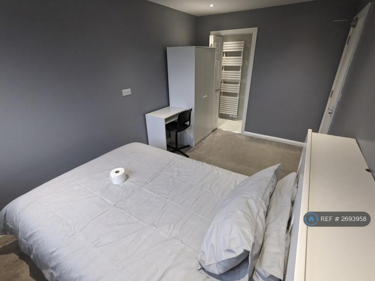 1 bedroom in Somerton Close, Bridgwater, TA6 (#2693958)