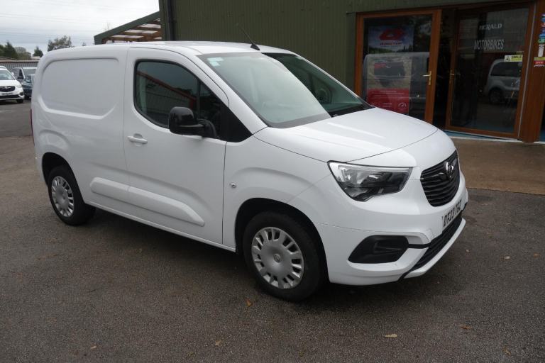 Vauxhall Combo 1.5 Turbo D 2300 Pro Panel Van 5dr Diesel Manual L1 H1... 2023/23