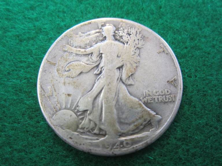 Vintage 1940  USA Walking Liberty Half Dollar Coin