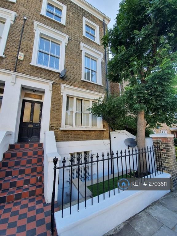 1 bedroom flat in Clapham, London, SW18 (1 bed) (#2703811)