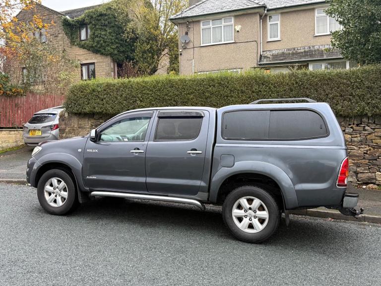 2010 Toyota Hilux Invincible D/Cab Pick Up 3.0 D-4D 4WD 171 Auto PICK UP Diesel Automatic