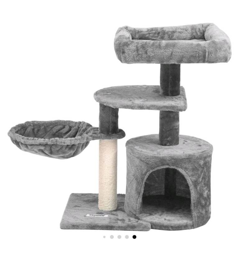 Large cat tree scratchig post