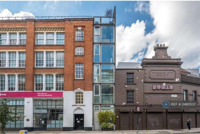 4 bedroom house in Golden Lane, London, EC1Y (4 bed) (#2480537)