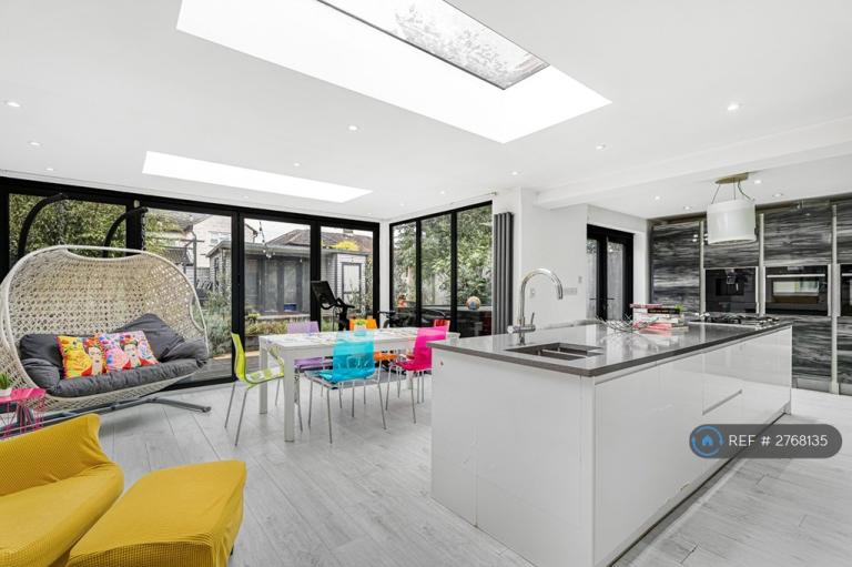 4 bedroom house in Audrey Gardens, Bishop's Stortford, CM23 (4 bed) (#2768135)