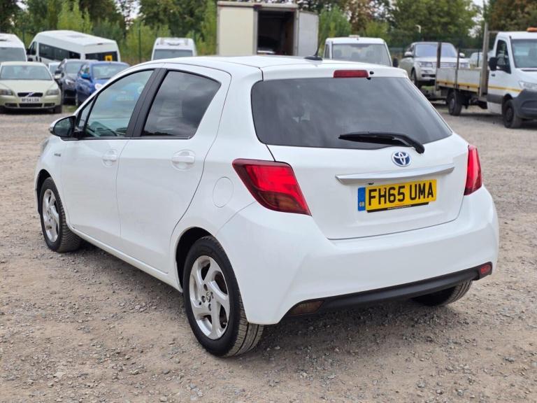 2016 Toyota Yaris 1.5 VVT-h Icon Hatchback 5dr Petrol Hybrid E-CVT Euro 6 (101 ps) Hatchback Hybr...