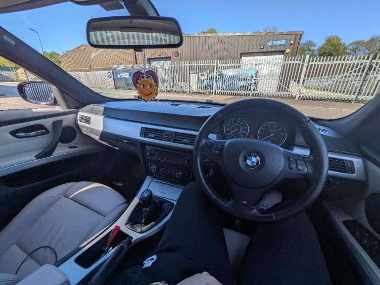 BMW, 3 SERIES, Saloon, 2009, Manual, 1995 (cc), 4 doors