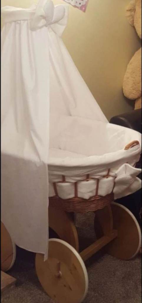 Brown Baby Cot Crib Moses Basket wth brown solid wheels.Inc.Bedding.RRP£399