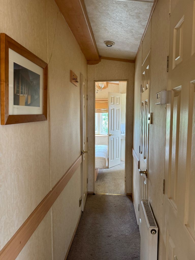 STATIC CARAVAN TO RENT £800