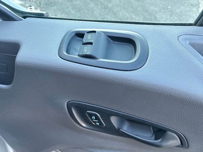 2025 Ford Transit 2.0 EcoBlue 165ps H2 Limited Van Auto [Nav] Medium Roof Van DIESEL Automatic