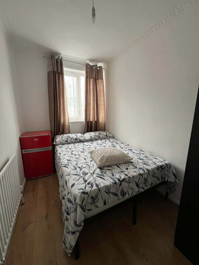 Your room in Shoreditch, Roberta 40