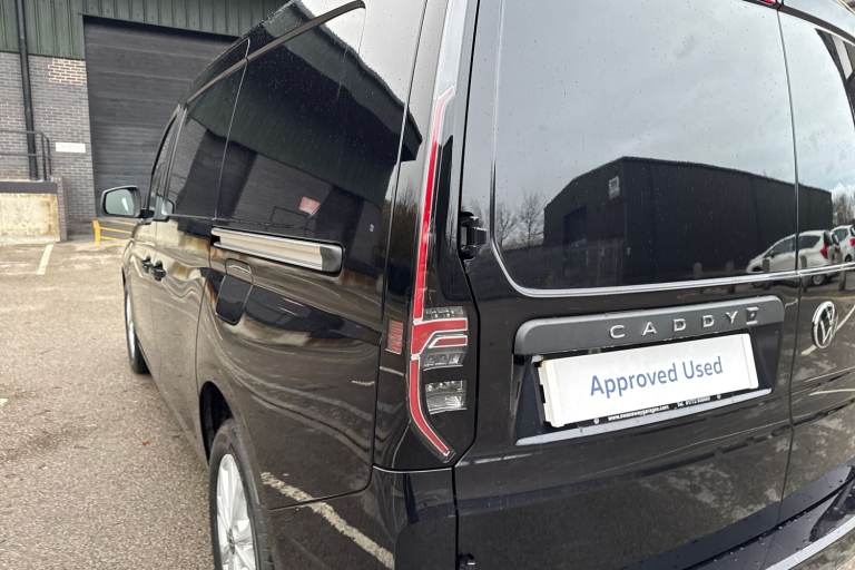 2025 Volkswagen Caddy C20 Cargo Commerce Pro Maxi 150 PS 1.5 TSI eHybrid 6sp DSG Van PETROL/ELECT...