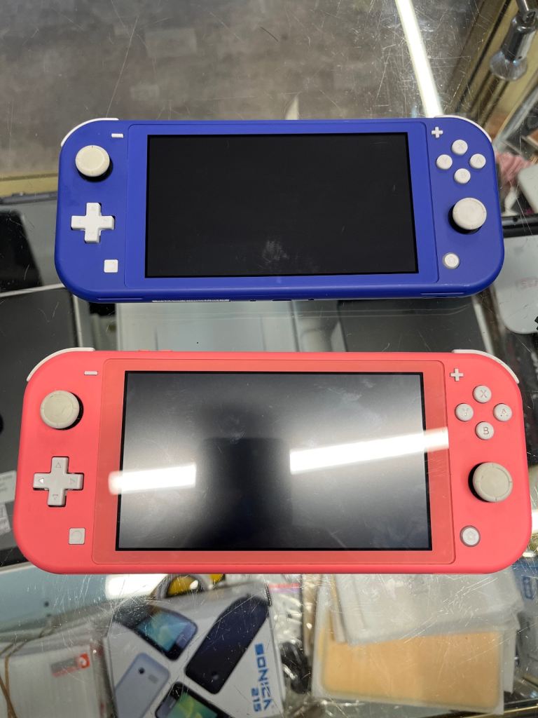 Nintendo switch lite 32gb excellent condition 