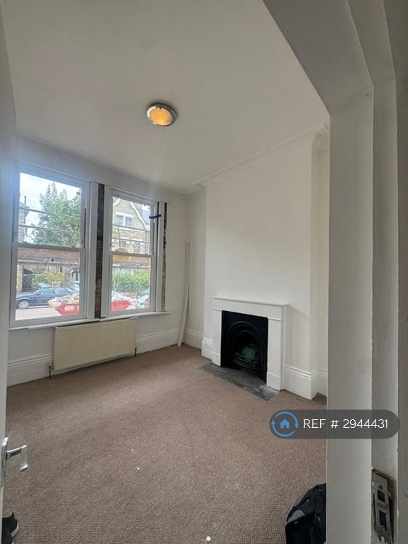 2 bedroom flat in Ribblesdale Road, London, N8 (2 bed) (#2944431)